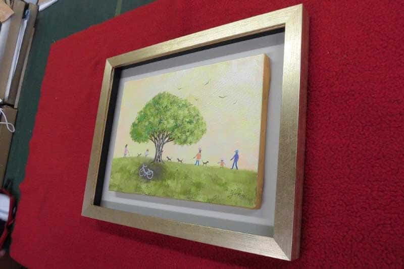 岡山のアート工房がご提案する「マット付き」を縦から見た場合